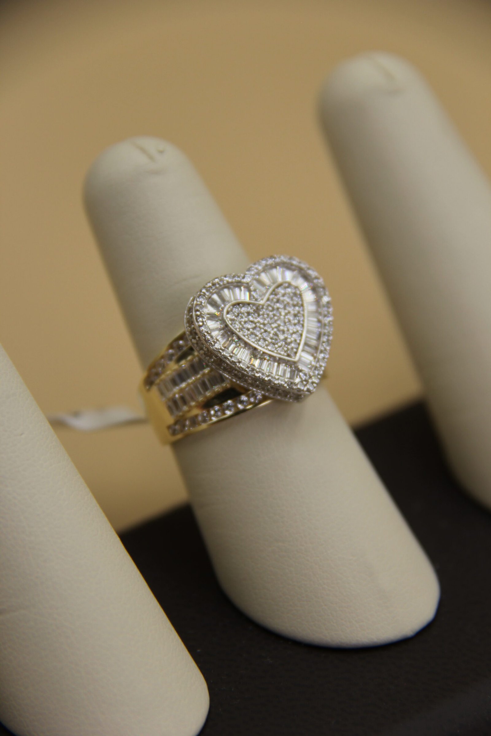 10k Heart Rings - Image 2