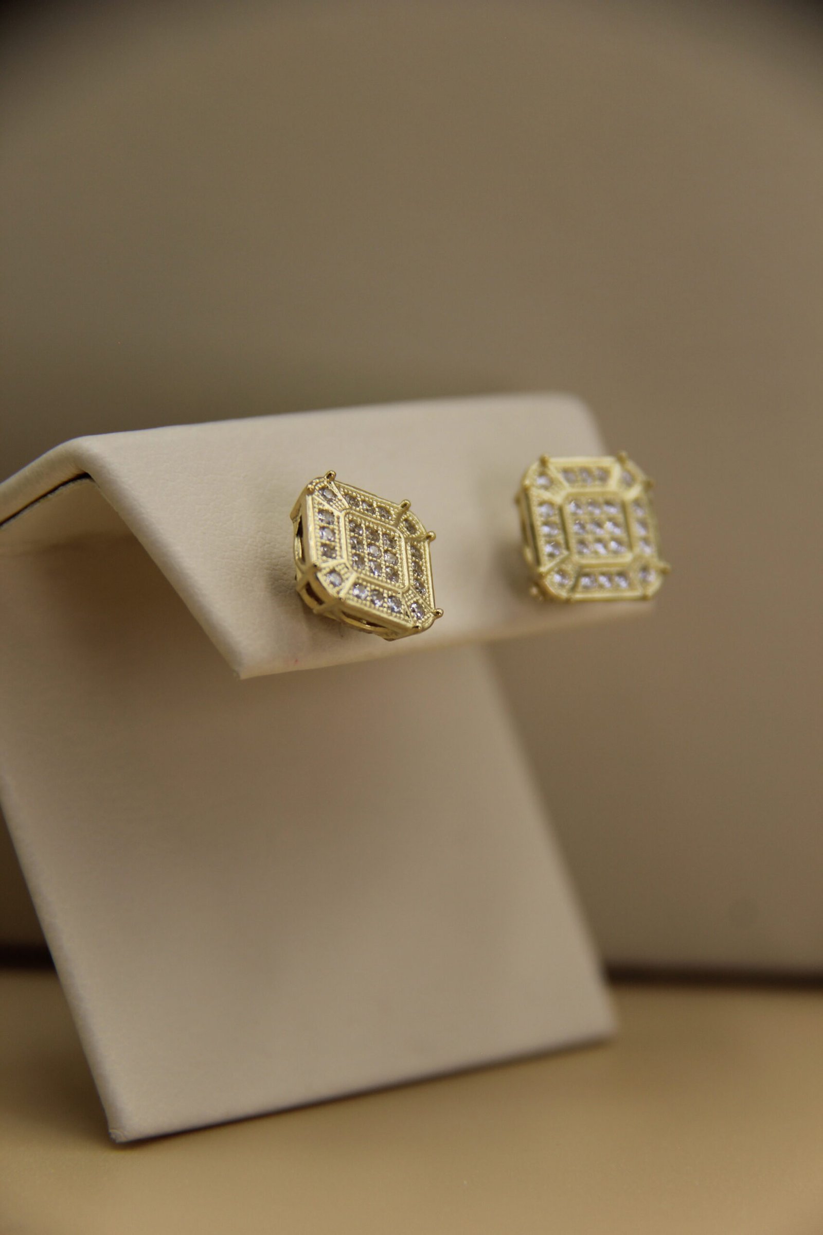 Small Square Earrings 10k - Image 3