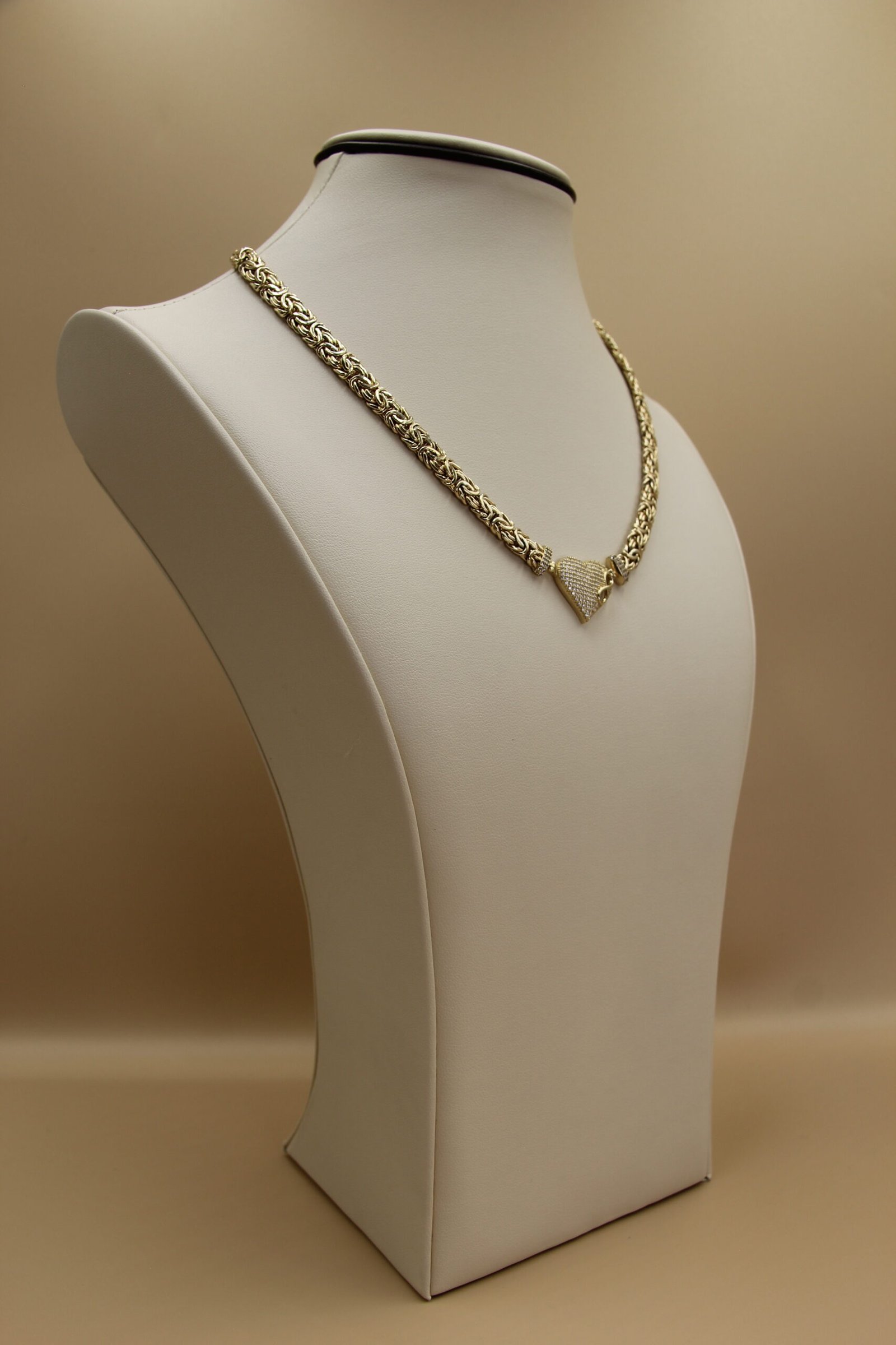 10k Visantino Style Chain with Heart - Image 3